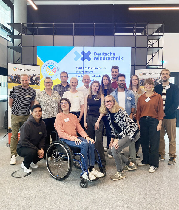 Gruppenfoto vom Kick-off-Inklusionsworkshop mit inklupreneur.